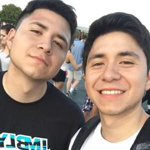 Meet your Posher, Abe